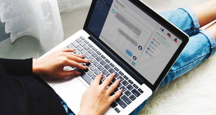 Czy warto dodawać czat na stronie internetowej?