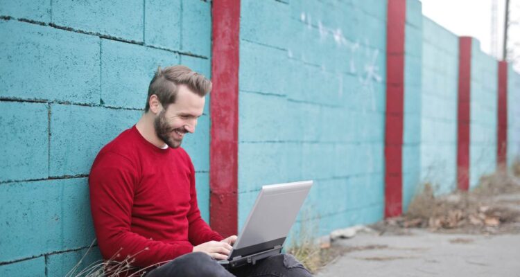 Co wziąć pod uwagę i jak napisać interesujący post na bloga?