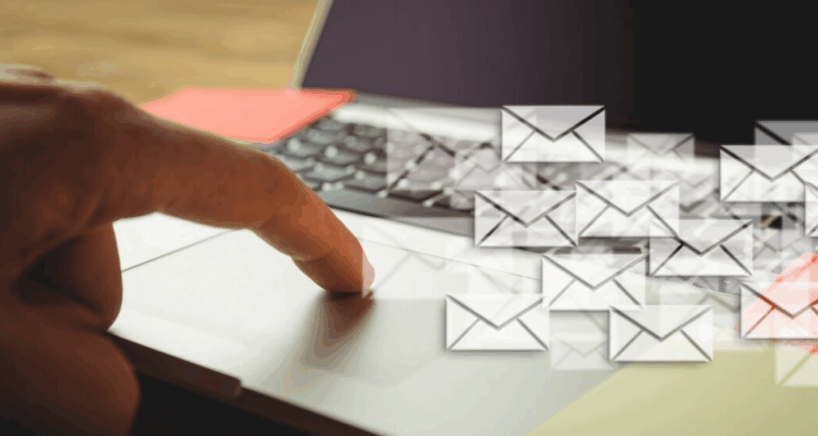 Jak wysyłać mailing, żeby zainteresować odbiorców i nie trafić do SPAM-u?