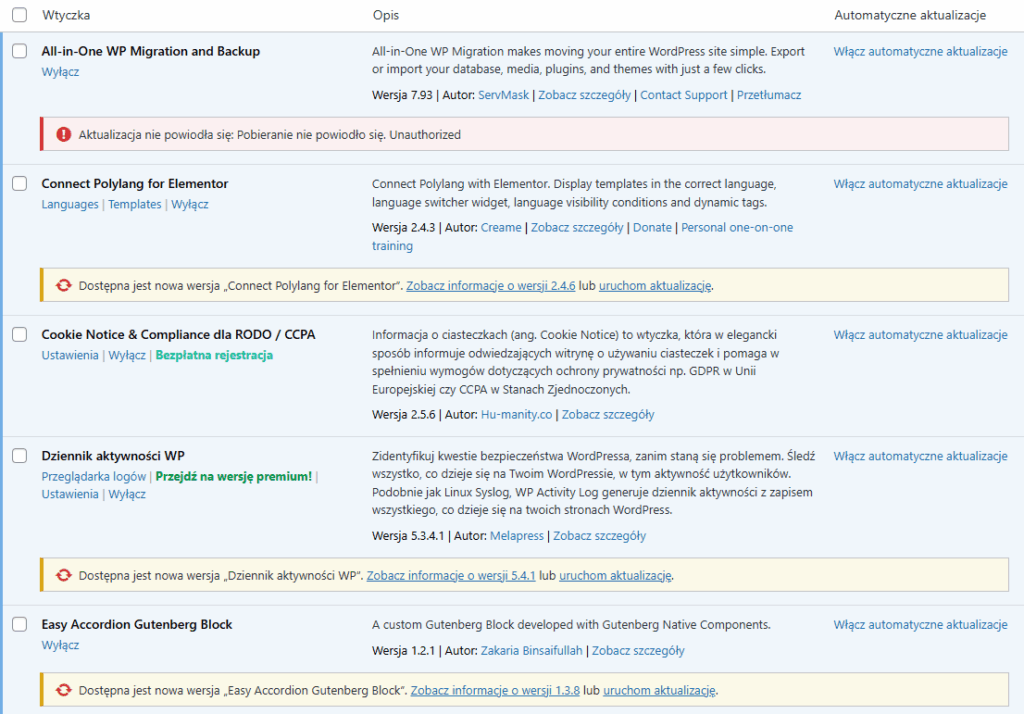 Próba aktualizacji wtyczek WooCommerce.